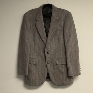 Men's Gray Herringbone Sport Coat - Classic Two-Button Blazer